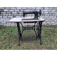 Швейная машина SINGER