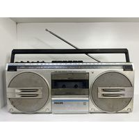 Магнитофон Philips с рубля