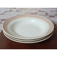 Тарелка суповая. Ретро. Рижская фарфоро-фаянсовый завод (Рижский ффз). 1950-1970 гг.