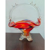 Винтажная конфетница выполненная в технике гутного (художественного стекла ) .