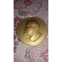 Барельеф Ленин С рубля!