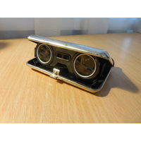 Бинокль театральный.