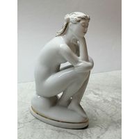 Фарфоровая статуэтка Мечтательница