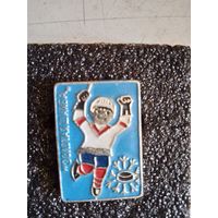 Значек золотая шайба