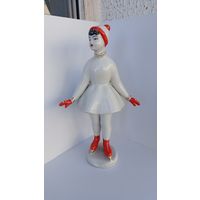 Статуэтка фарфор фигуристка Полоное, в отличном состоянии