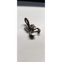 Амулет Скорпион из серебра с фианитами Thomas Sabo