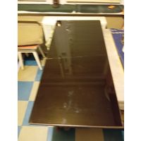 - СТЕКЛО-СТОЛЕШНИЦА тонированное 110х50 см Толщина 1 см треснуто пополам