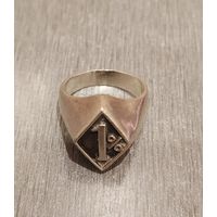Перстень серебряный мужской.