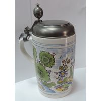 Кружка пиная на 1 литр "KONIG - BRAUEREI". Германия. Ручная роспись. Высота 24 см.