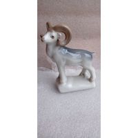 КОЛЛЕКЦИОННАЯ ФАРФОРОВАЯ СТАТУЭТКА АРХАР ЗКХ  СССР ОРИГИНАЛ  .  Распродажа Коллекции !!! . Экспресс  Аукцион не с рубля без МПЦ и прочего 3 ДНЯ  .Много лотов в продаже .