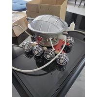 Игрушечный луноход