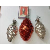 Игрушка на ёлку ,  Шишки , винтаж , стекло , СССР . С рубля
