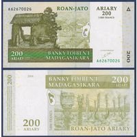Мадагаскар, 200 ариари 2004 г., P-87a, UNC