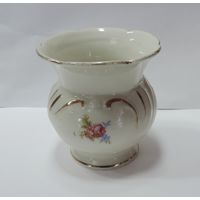 Вазочка. Высота 8.5 см. Керамика. Германия.