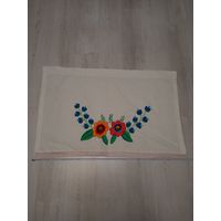 Вышитая занавеска старинная