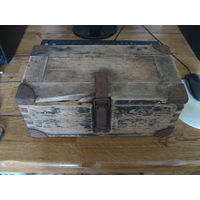 Старинный деревянный ящик