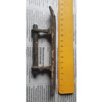 Ручка оконная жёлтый металл.