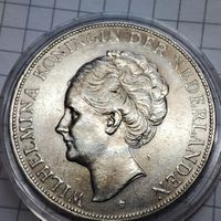 2 1/2 гульдена 1930 года Нидерланды. Серебро.