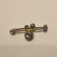 СССР оригинальная брошь с позолотой и стразами. В ремонт