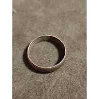 Старое медное обручальное кольцо