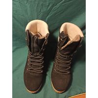 Ботинки женские  замшевые черные р.37(24,см)