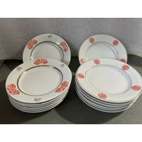Тарелки СССР 17 см красный рисунок золотой ободок 7 шт цена 12 руб // 14 шт цена 22 руб