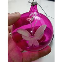 Ёлочные  игрушки ,  Шар  с бабочкой , из СССР . С рубля