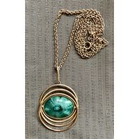 Кулон на цепочке. Колье