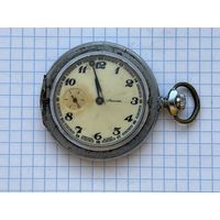 Карманные часы Молния. На запчасти. Маятник сломан.