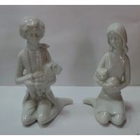 Статуэтки фарфоровые "Юноша с собакой и девушка с кошкой" 70-е годы Европа. Высота 11.5 и 12 см. Целые, без реставрации.