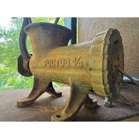 Мясорубка промышленная очень старая