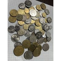 Монеты (65-66 штук)