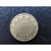 Италия. 200 лир. 1986. С 20 копеек. Распродажа коллекции. Смотрите другие лоты.
