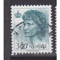 Королева Соня Известные люди личности  Норвегия 1993 год  на бумаге 1994 года лот 6 менее 30 % от каталога по курсу 3 р