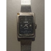 Часы женские  кварцевые марки Shaffer , элегантный дизайн.