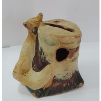 Статуэтка - копилка "Лиса около пня" 30-е годы. Высота 9 см. Керамика.