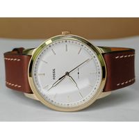 Часы Fossil кварц. Корпус D-44 мм. Идут точно. Новый ремень 22 мм. С рубля.