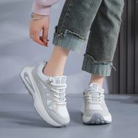 Кроссовки женские