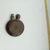 Зажигалка старая.