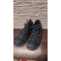 Рабочие ботинки Легпромразвитие на 40-41 размер. По стельке 27,7 см. Кожа, усилены носки, shock absorber. Не ношены.