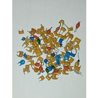 Конденсаторы не магнит