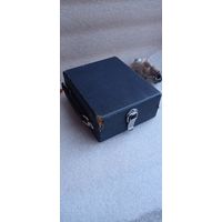 КОФР КОРОБКА ДЛЯ ДОРОЖНОГО ПАТЕФОНА  СОСТОЯНИЕ ! НА  ФОТО . ОРИГИНАЛ  .  Распродажа Коллекции !!! . Экспресс  Аукцион  не с рубля без МПЦ и прочего 3 ДНЯ  .Много лотов в продаже .