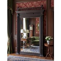 Большое старинное зеркало