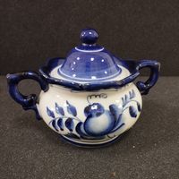 Сахарница Бутон, фарфор. Гжель