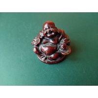 Фигурка нэцкэ.