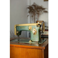 Швейная машинка ''Чайка''