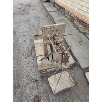 Старинные напольные весы на 200 кг