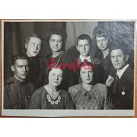 1940-е Семья студийное фото ретро