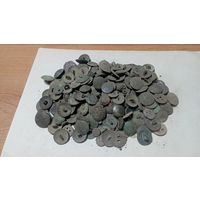 Большая куча разных пуговиц где то 100/150+ штук