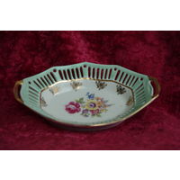 Ваза - конфетница ( Германия )  10,5 см х 16,5 см  см  , целая